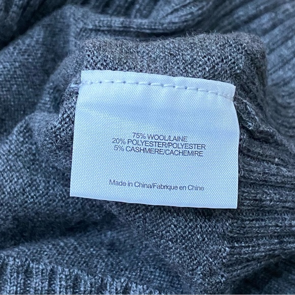 TORY BURCH Style 48123131 Wool Blend Knit Sweater with Rhinestones Patch Size M - Picture 7 of 11